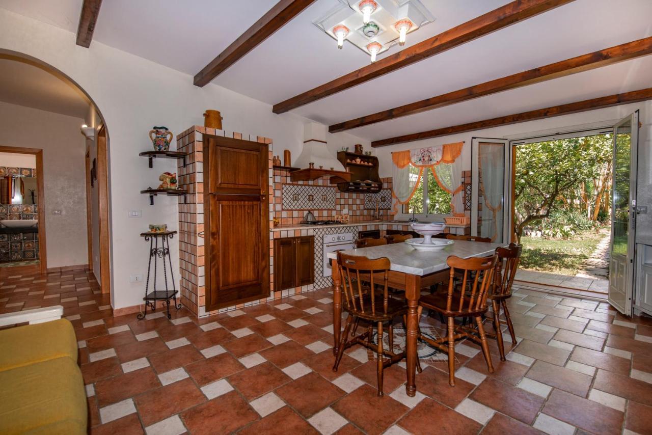 Villa Del Papiro Avola Exterior foto